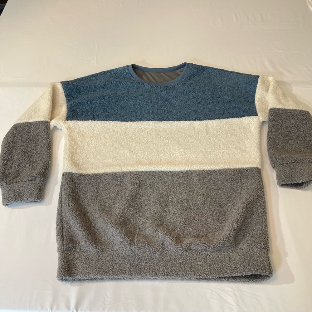 Unbranded, Women’s heavy lined sweater, size large, good condition , pre…
